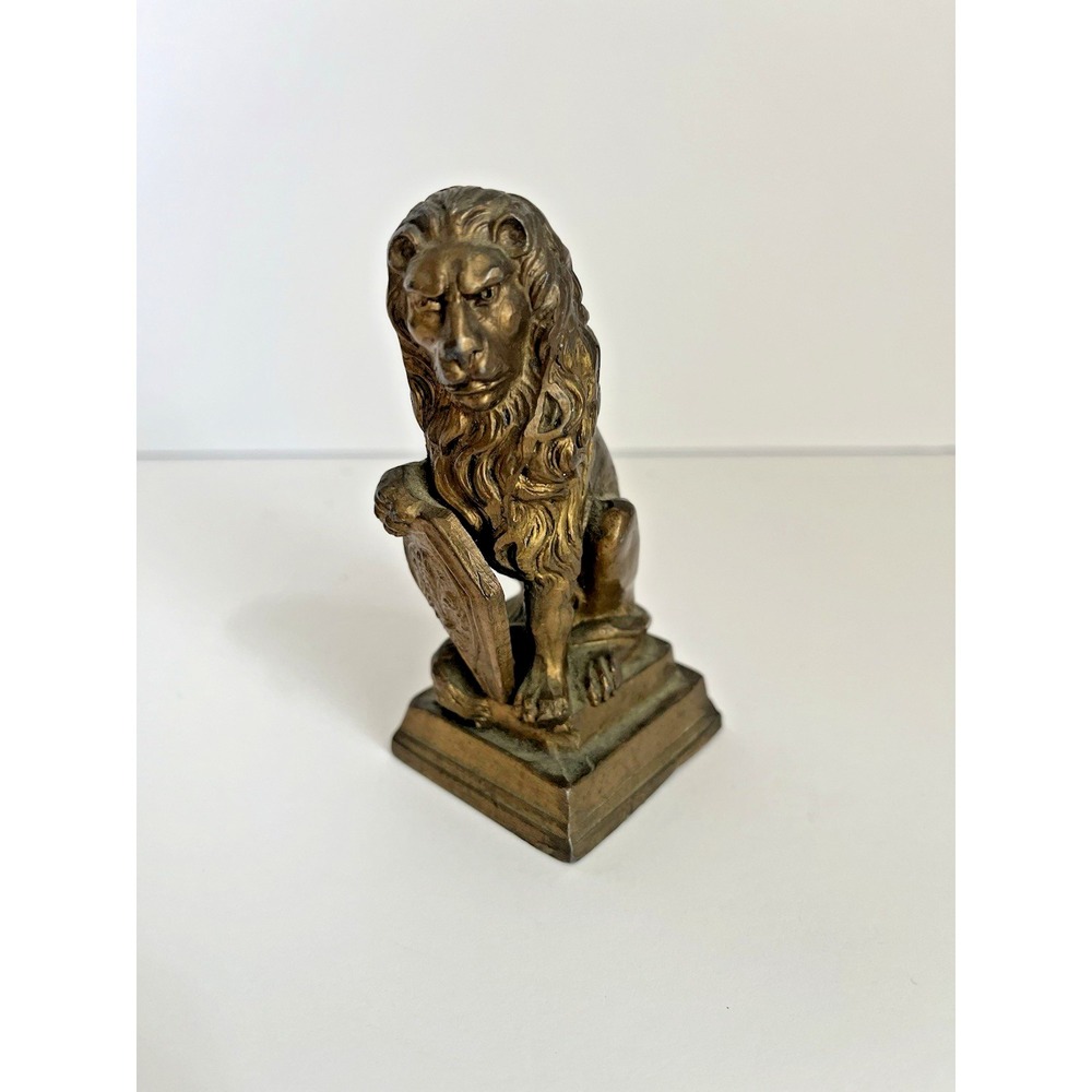 Vtg bronze Lion paperweight bookend standing holding‎ shield made in Italy 4"